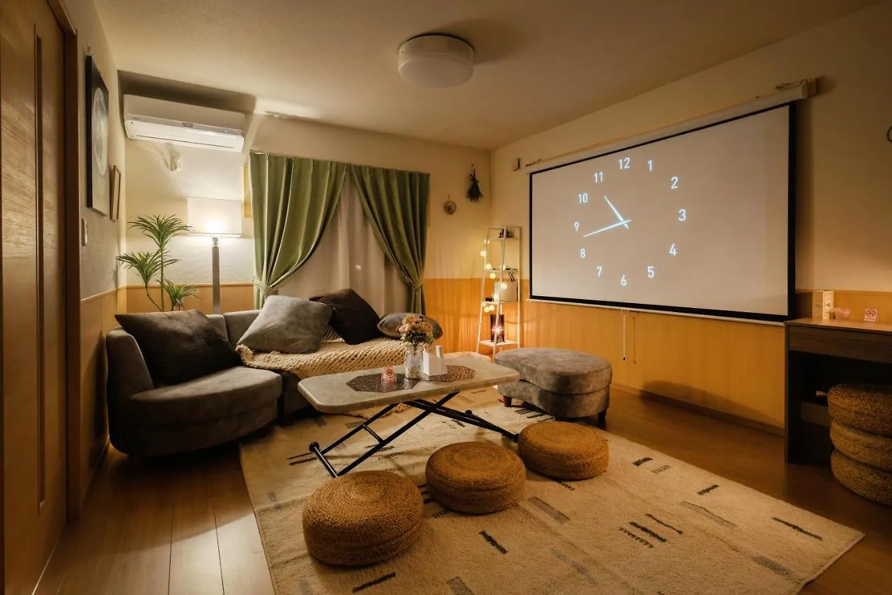 Apartment Haruhi Station Guesthouse: Pet-Friendly with Wine Shop Partnership Kasugai
